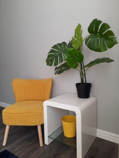 Second bedroom seating