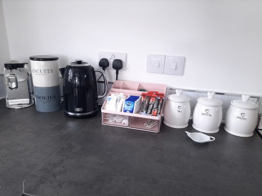Tea station